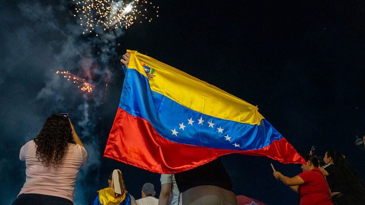 Trump faz ataques rápidos na Venezuela e Irã: O que a sua política militar significa para as ações de defesa.