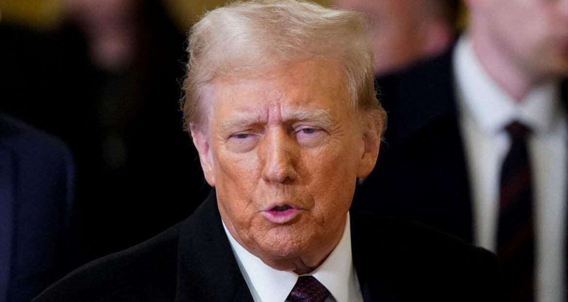 Trump impõe tarifa de 25% a nações que comercem com o Irã; Brasil sob risco de impacto