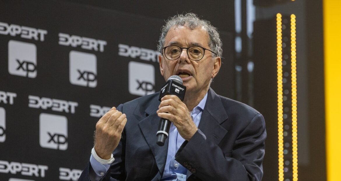 Verde mantém suas apostas no Brasil e desfaz posição em criptomoedas.