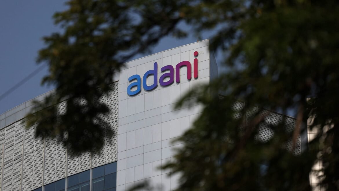 Adani, da Índia, investirá US$ 100 bilhões em centros de dados de IA até 2035