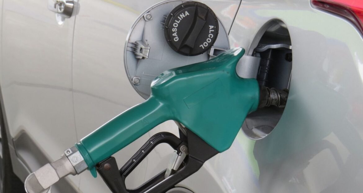 Combustível tem desempenho inferior à gasolina; veja os detalhes.