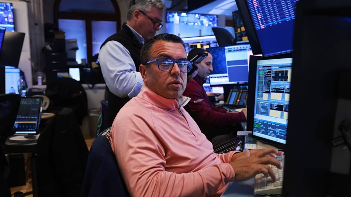 Duas maneiras de investidores dos EUA lucrar com o dólar fraco
