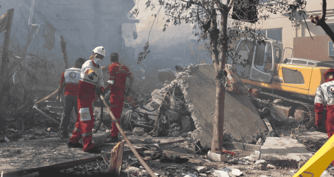 EUA e Israel realizam ataque conjunto ao Irã, que responde.