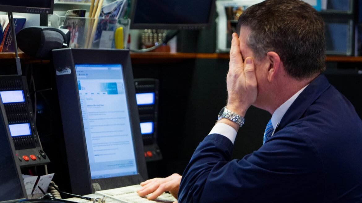 Jim Cramer afirma que esta ação injustamente penalizada vale a pena para novos investidores.