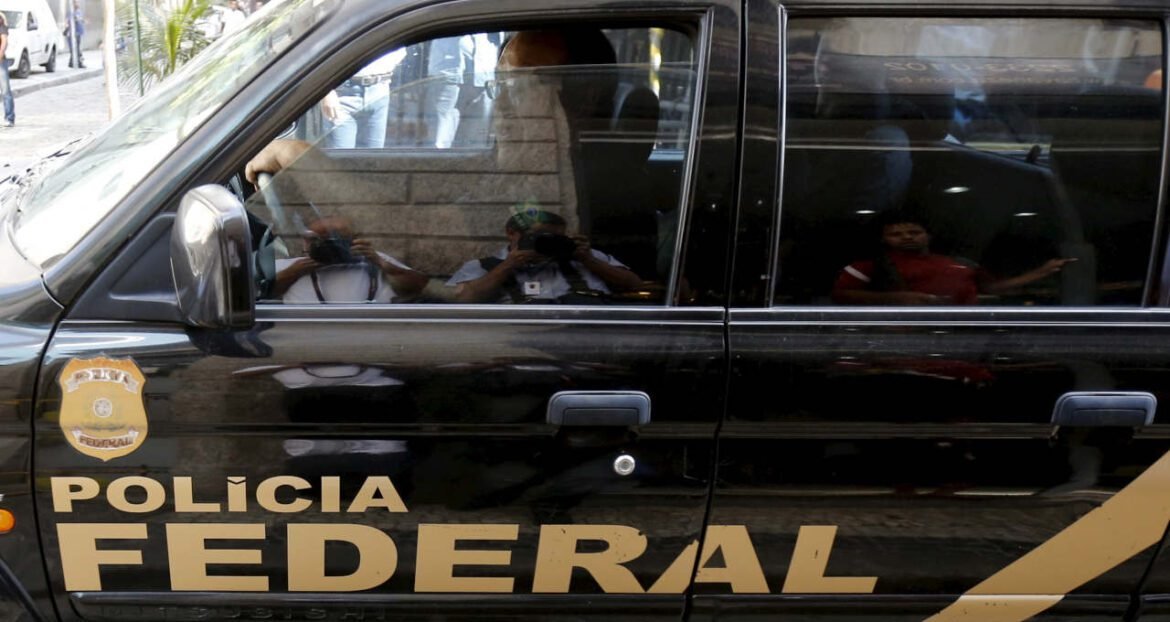 PF investiga aportes do RioPrevidência no Master; suspeito joga mala de dinheiro pela janela.