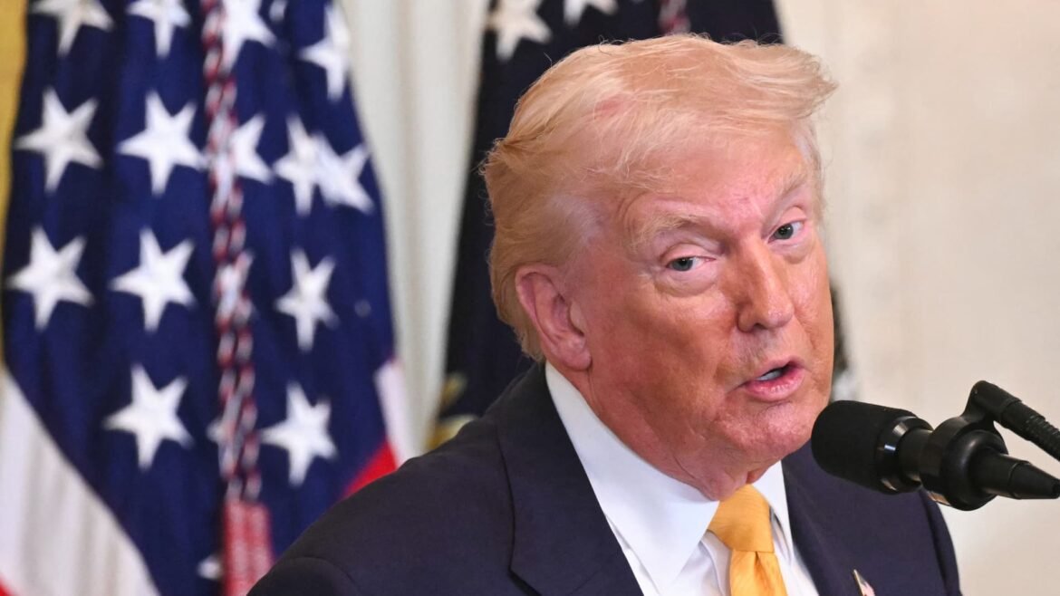 Trump determina medidas sobre glyphosato; MAHA se opõe ao químico Roundup.