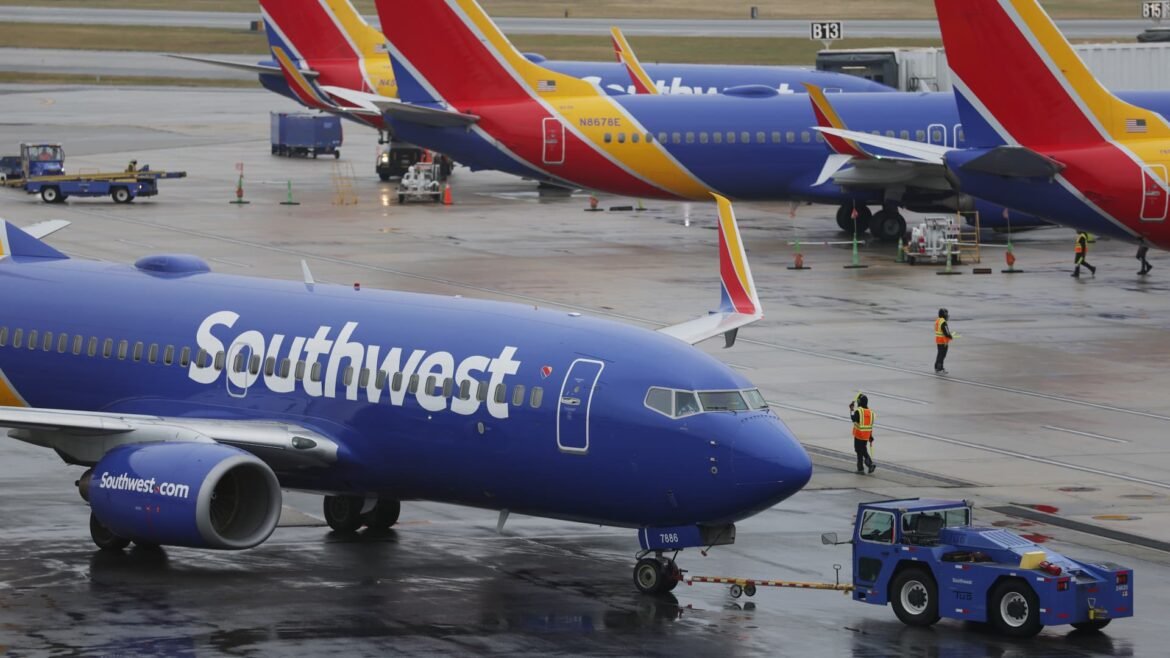 UBS se mostra otimista sobre a Southwest, destacando o potencial de lucro inexplorado com taxas de bagagem e assentos.