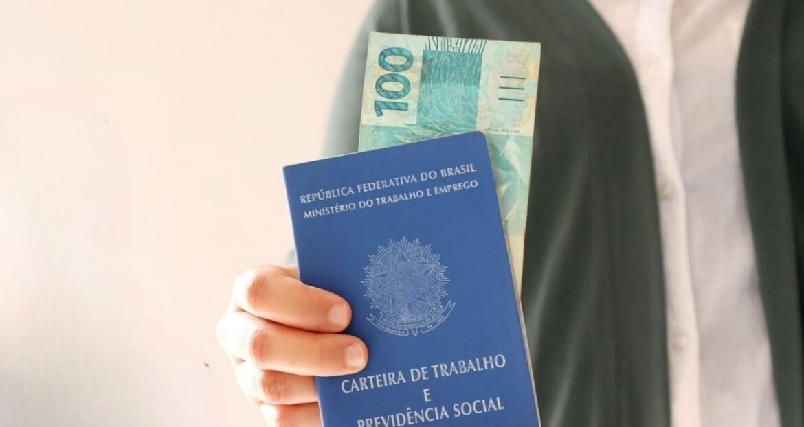 Abono do PIS/Pasep de março será creditado na conta neste domingo (15)