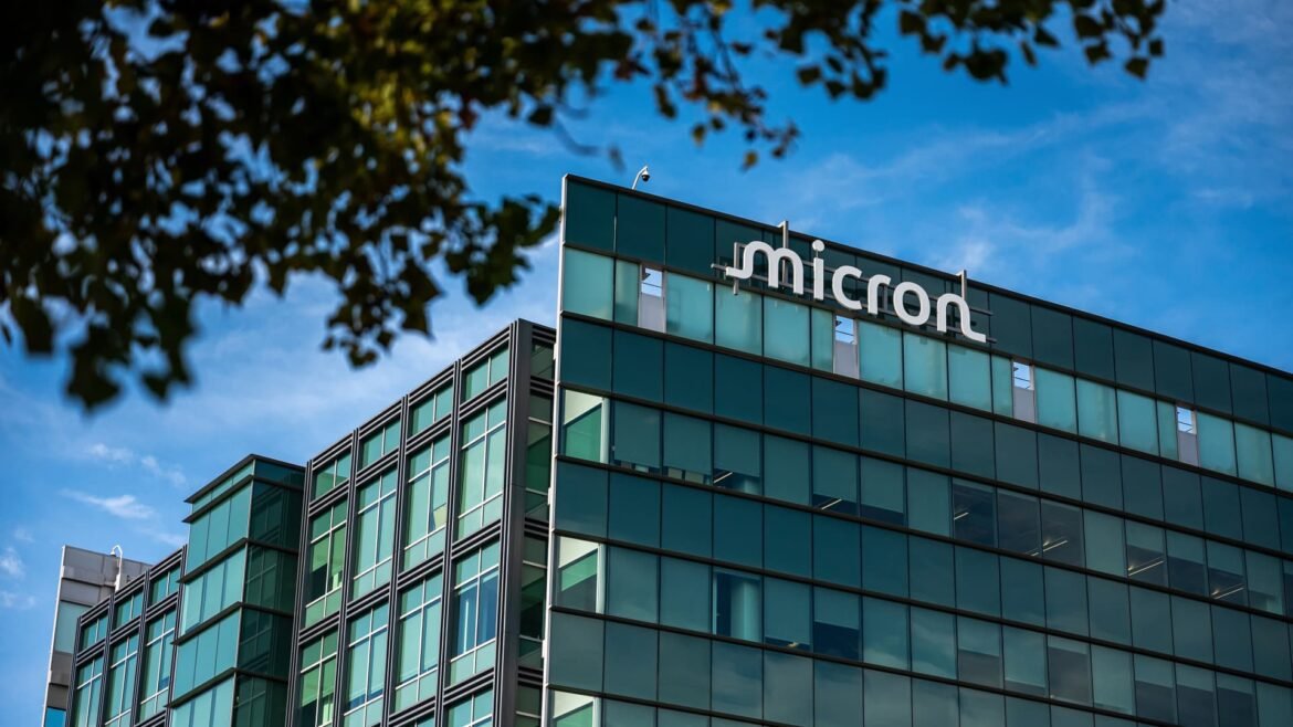 Ações com as maiores movimentações no pré-mercado: MU, NBIS, DLTR