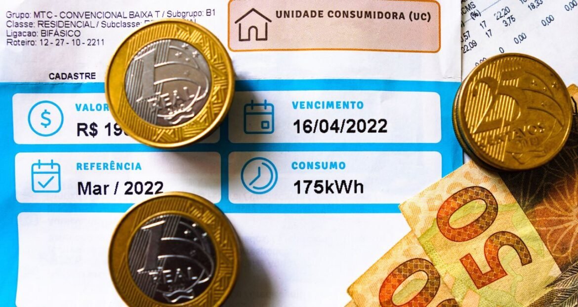 Aneel projeta aumento médio de 8% na conta de luz em 2026, superando a inflação