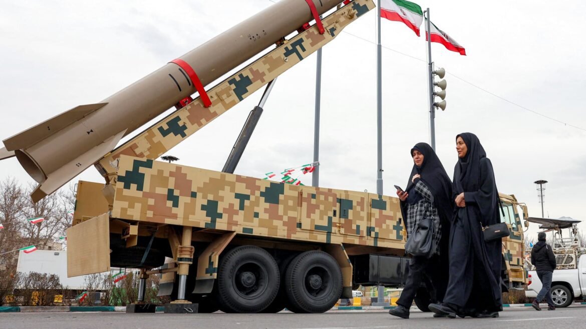 Ataque do Irã a base dos EUA na Arábia Saudita deixa 12 soldados feridos: Reuters