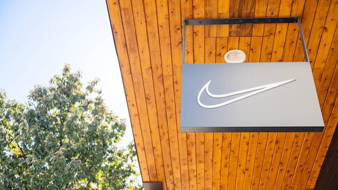 Barclays eleva recomendação da Nike para “acima da média”, indicando que o pior pode ter ficado para trás.