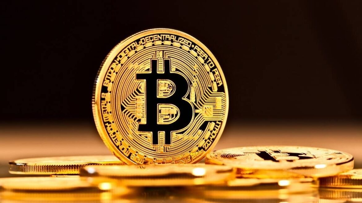 Bitcoin (BTC) inicia a semana abaixo dos US$ 70 mil; descubra os fatores que influenciam o preço das criptomoedas hoje.