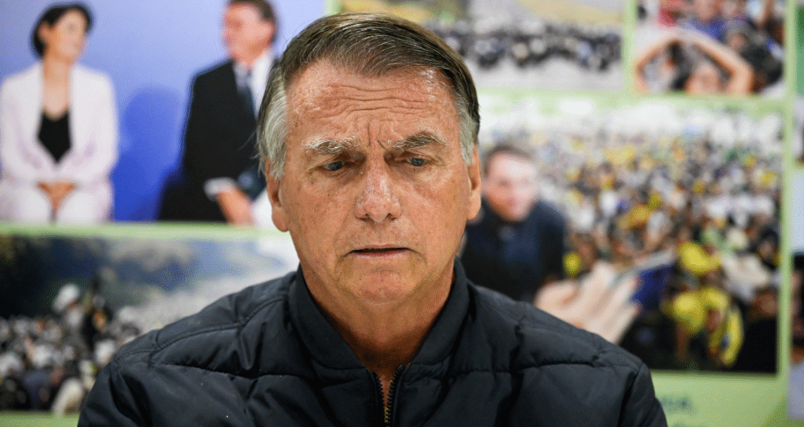 Bolsonaro permanece na UTI e relatório médico indica complicações renais.