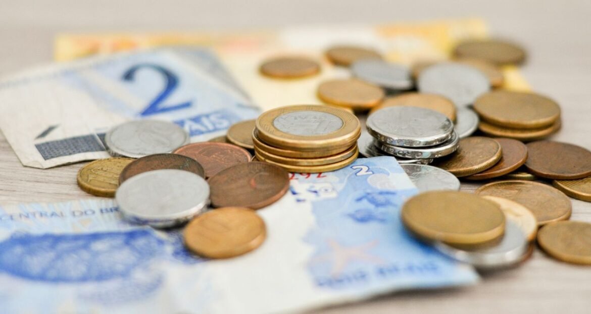 Caixa limita uso de Pix Saque e Pix Troco; lotéricas reprovam a medida.