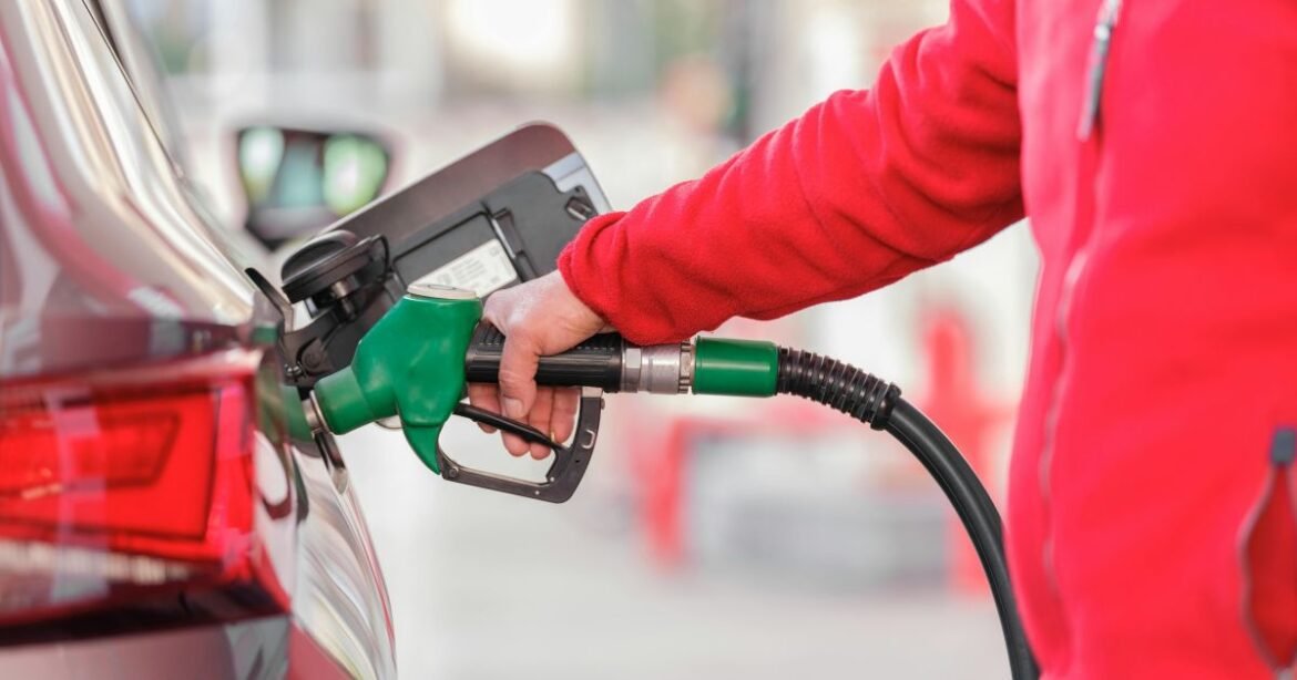 Caminhoneiros rejeitam greve nacional devido ao aumento do diesel; ANTB convoca manifestação.