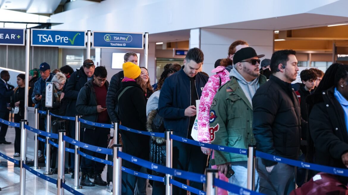 Estados Unidos pode ser obrigado a fechar alguns aeroportos devido a impasse financeiro