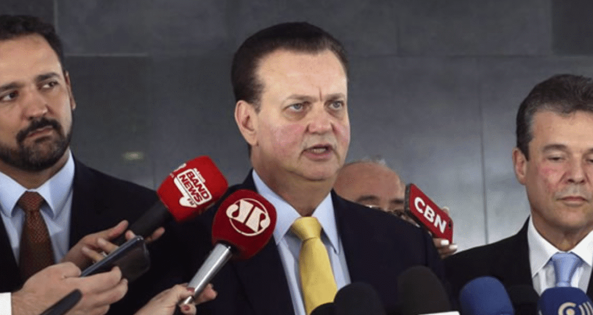 Incompatibilidade com Atividades Políticas e Eleitorais