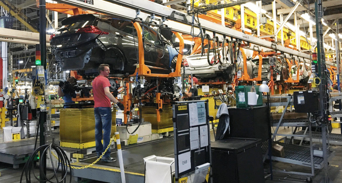 Indústria Automotiva Pressiona Trump para Impedir a Entrada de Empresas Chinesas nos EUA