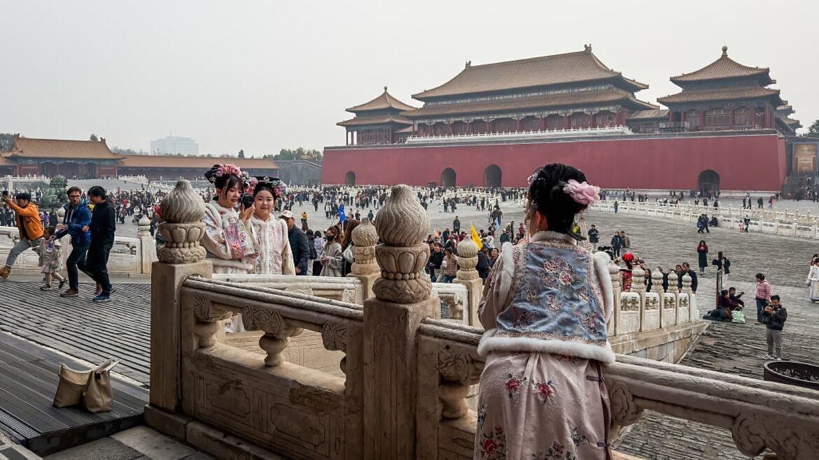 Inflação ao consumidor na China atinge maior nível em três anos, enquanto a deflação do produtor diminui