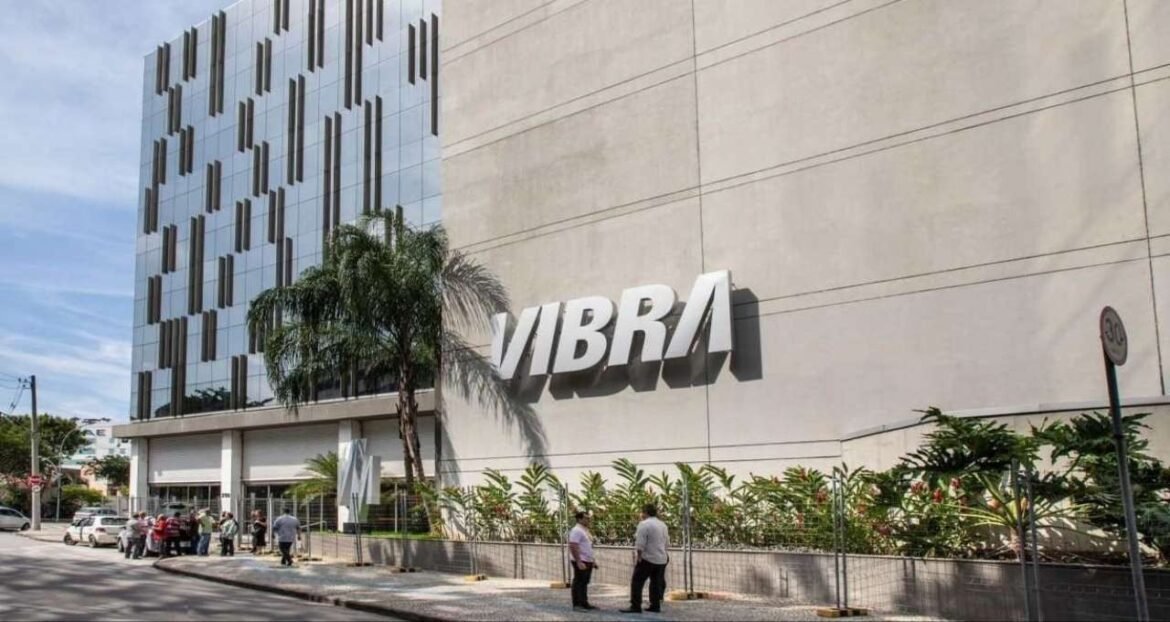 Investidores acusam Vibra Energia (VBBR3) de inadimplência em alugueis.