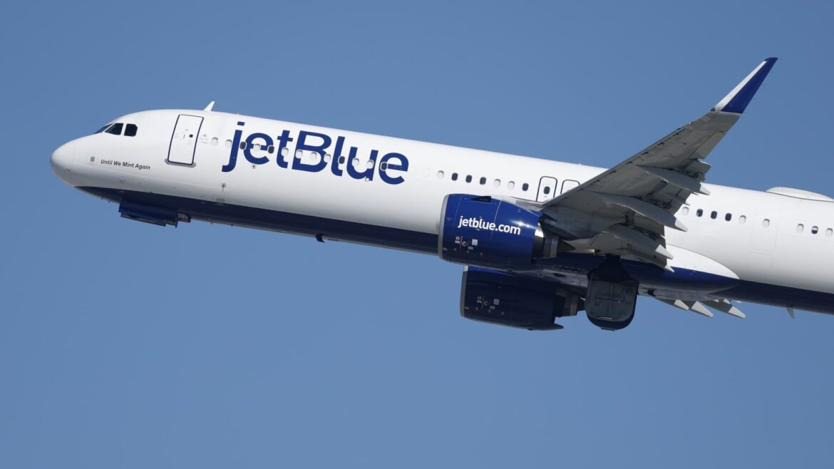 JetBlue Airways aumenta taxas de bagagem com alta dos preços dos combustíveis