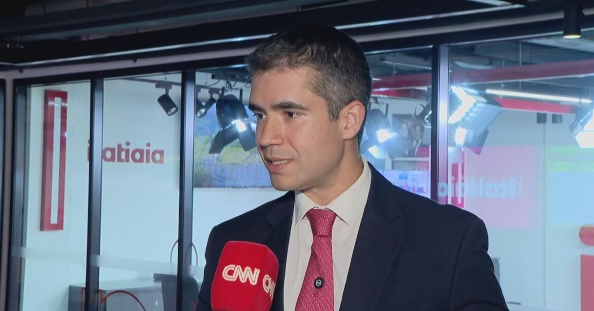 Medidas do governo favorecem caminhoneiros, afirma diretor da ANTT.
