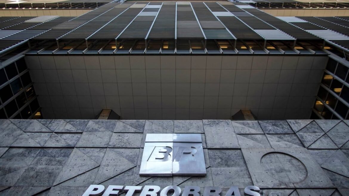 Preocupações na Petrobras: Impasse no Diesel e Possível Greve de Caminhoneiros