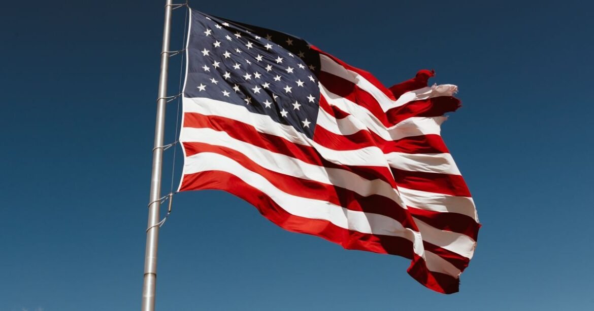 Serviço Postal dos EUA Anuncia Taxa Extra para Envio de Encomendas