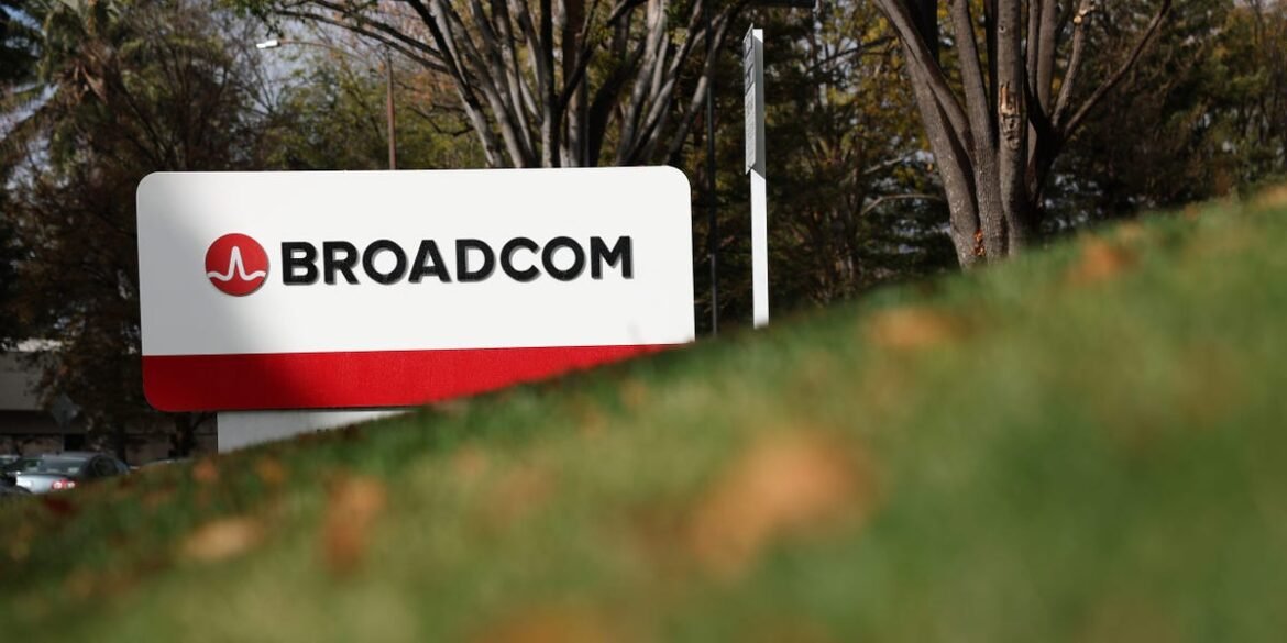 Ação da Broadcom Dispara com Novos Contratos com Google e Anthropic