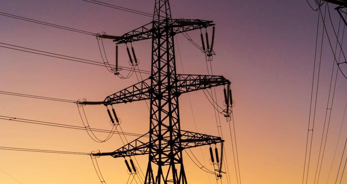 Aneel aprova aumento de tarifas de energia entre 5% e 15% para 8 distribuidoras