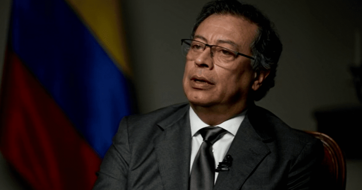 Após relatório dos EUA, Petro solicita que Brasil amplie o Pix para a Colômbia.
