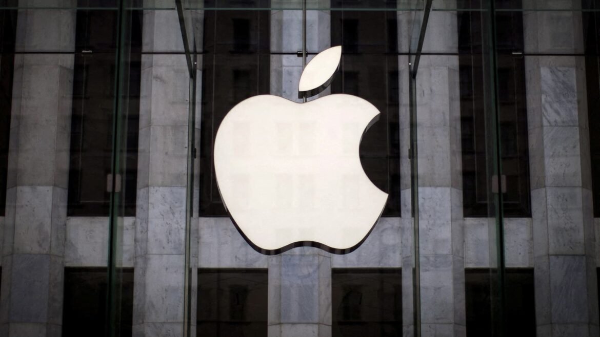 Apple recebe alta na meta de preço da UBS antes dos resultados financeiros.