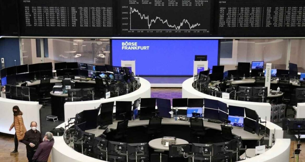 Bolsas europeias encerram em queda com o petróleo retornando ao patamar de US$ 100