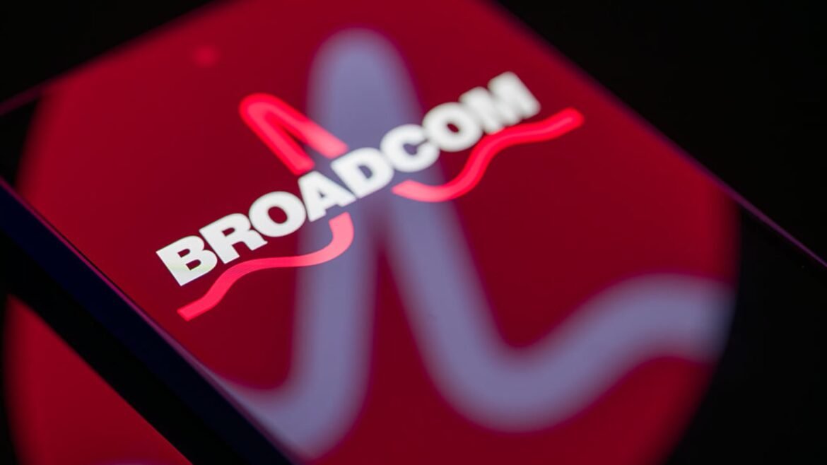 Broadcom fecha grande acordo de chips especiais; Wall Street prevê alta nas ações