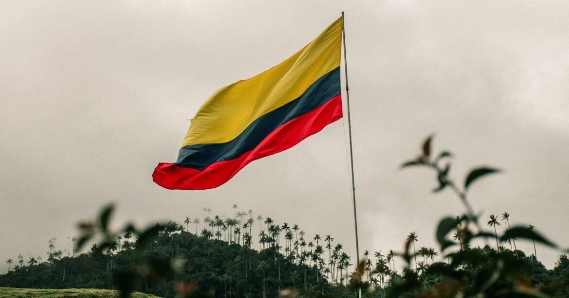 Colômbia elimina tarifas de 100% sobre produtos equatorianos