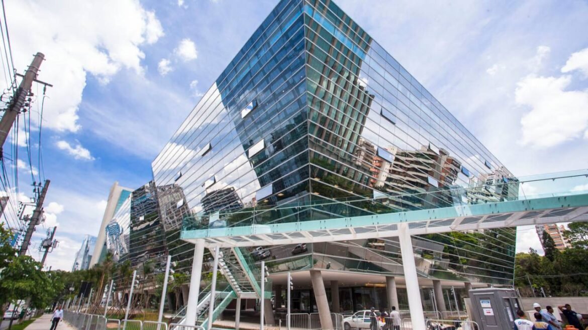 Ex-diretor da CIA, Felipão e esquiador: a agenda agitada do Itaú BBA em Nova York.