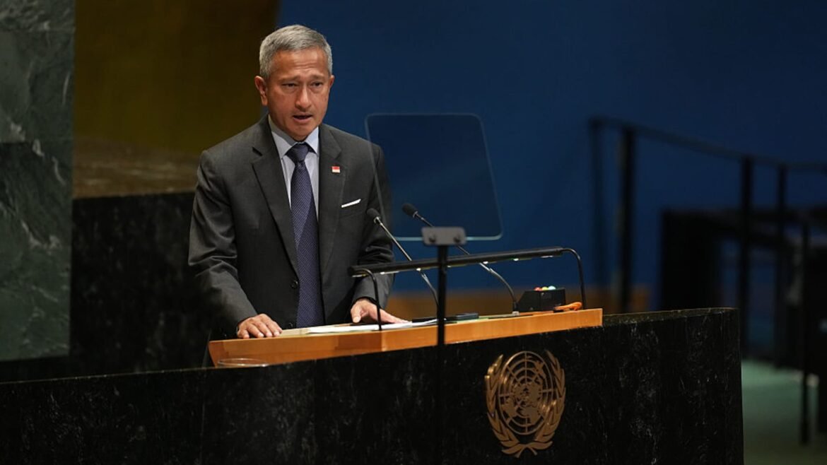 Hormuz é apenas um 'treinamento' se China e EUA entrarem em guerra no Pacífico, alerta ministro das Relações Exteriores de Cingapura.