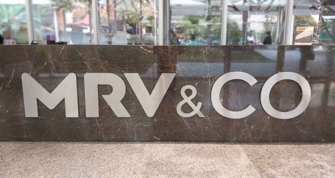MRV&Co (MRVE3) registra geração de caixa de R$ 378 milhões no 1T25 e se adapta às novas diretrizes do MCMV