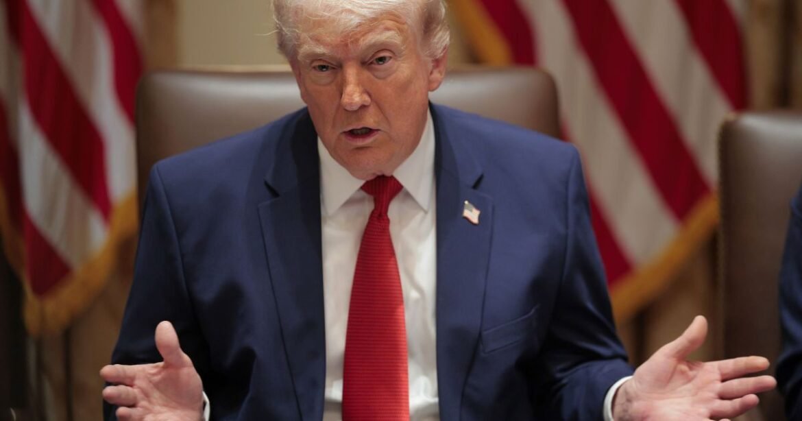 Pesquisa da CNN: Aprovação de Trump na Economia atinge nível mais baixo