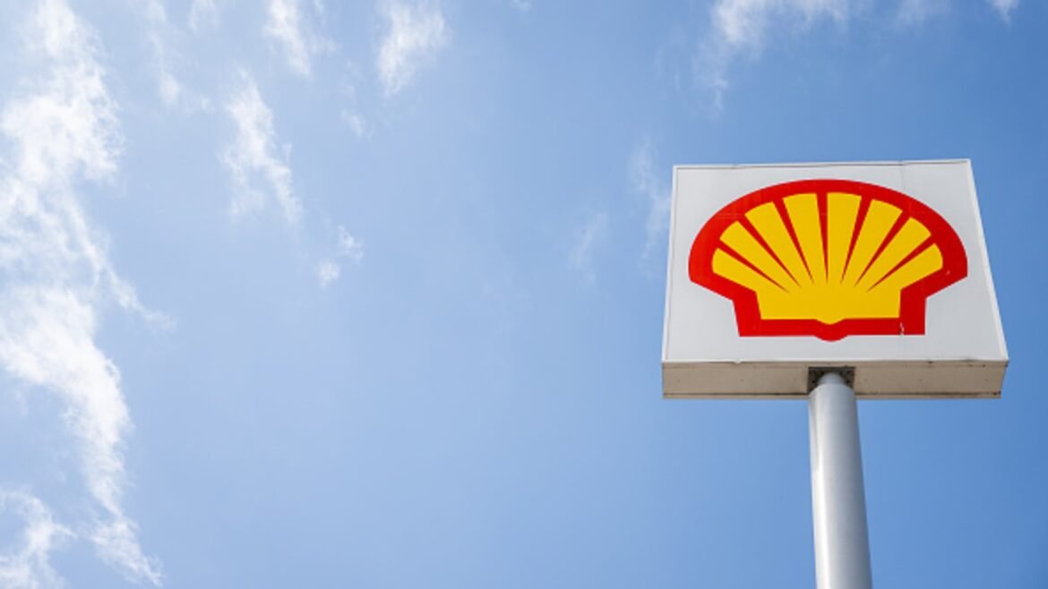 Shell fecha acordo para adquirir a ARC Resources do Canadá por US$ 16,4 bilhões.