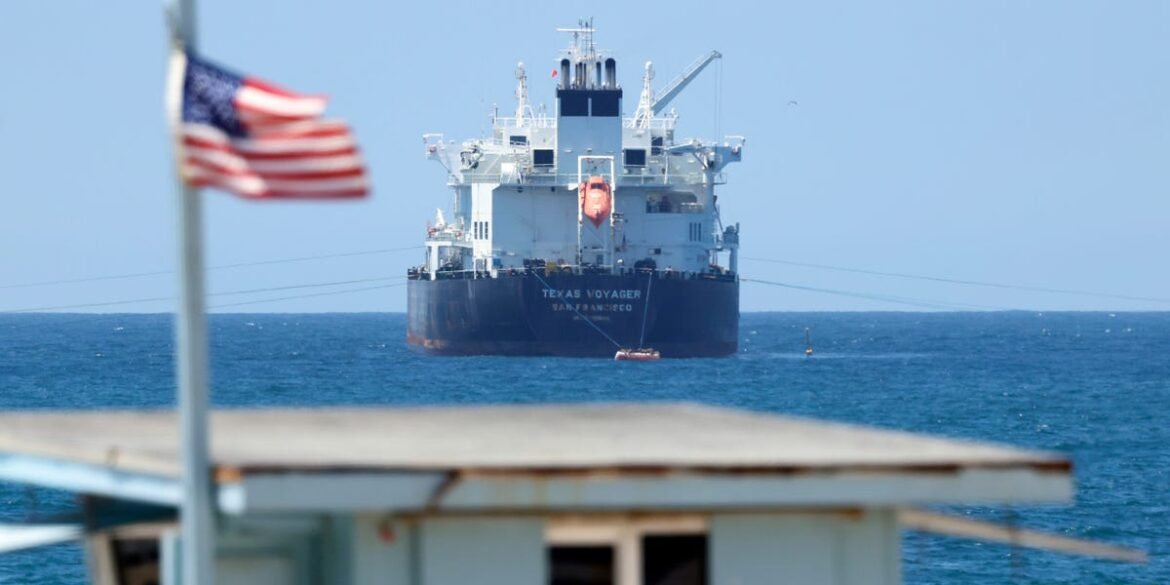 Trump Afirma que Esperava o Petróleo a $200. Veja o Motivo Pelo Qual Isso Não Aconteceu.