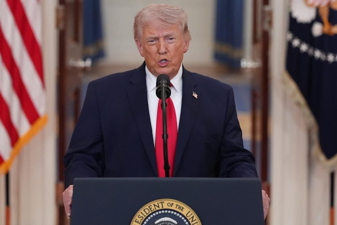 Trump afirma que os EUA estão "totalmente independentes do Oriente Médio", mas ignora o funcionamento dos mercados globais de energia.