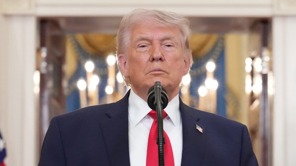 Trump suspende ataque ao Irã por duas semanas, condicionado à abertura do Estreito de Ormuz.