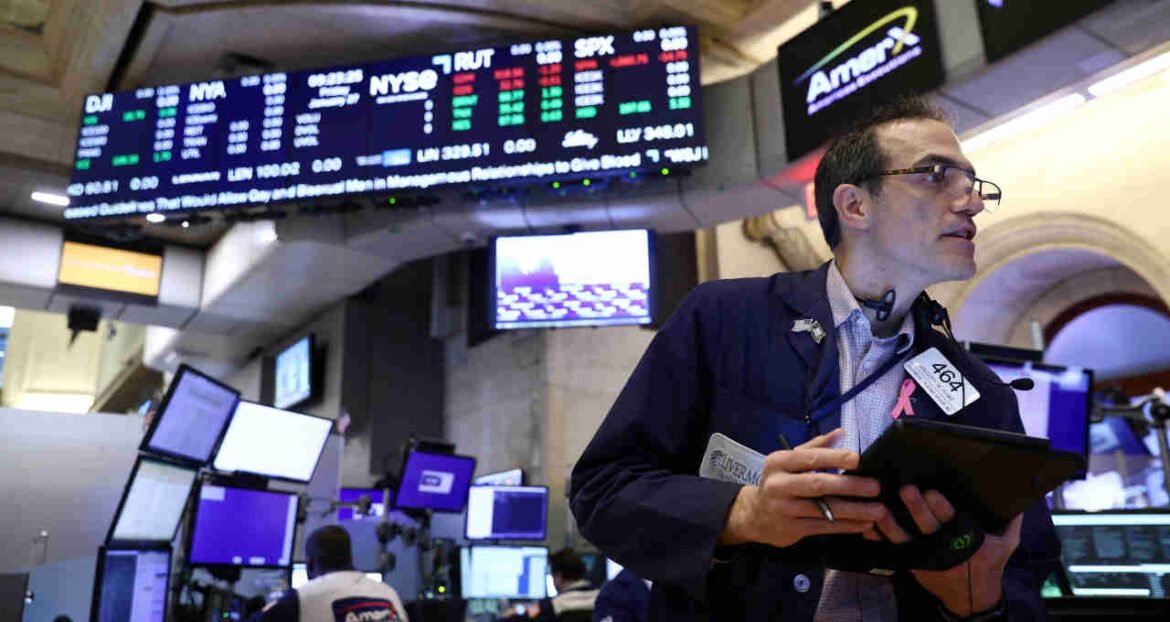Wall Street enfrenta queda diante de novas incertezas sobre a IA antes da reunião do Fed