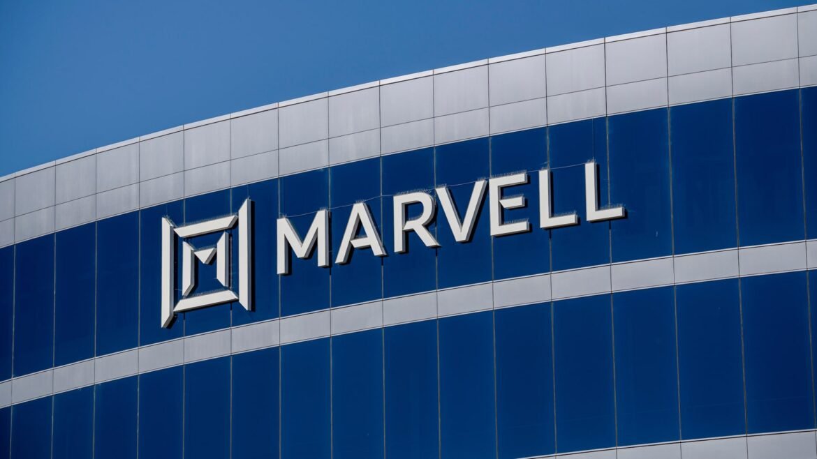 Ações com as Maiores Variedades ao Meio-dia: MRVL, MU, AKAM, SHAK
