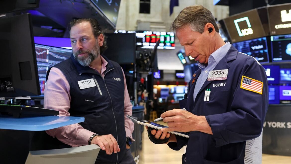Bank of America alerta: prepare-se para uma 'correção de verão' após rally em máximas históricas.