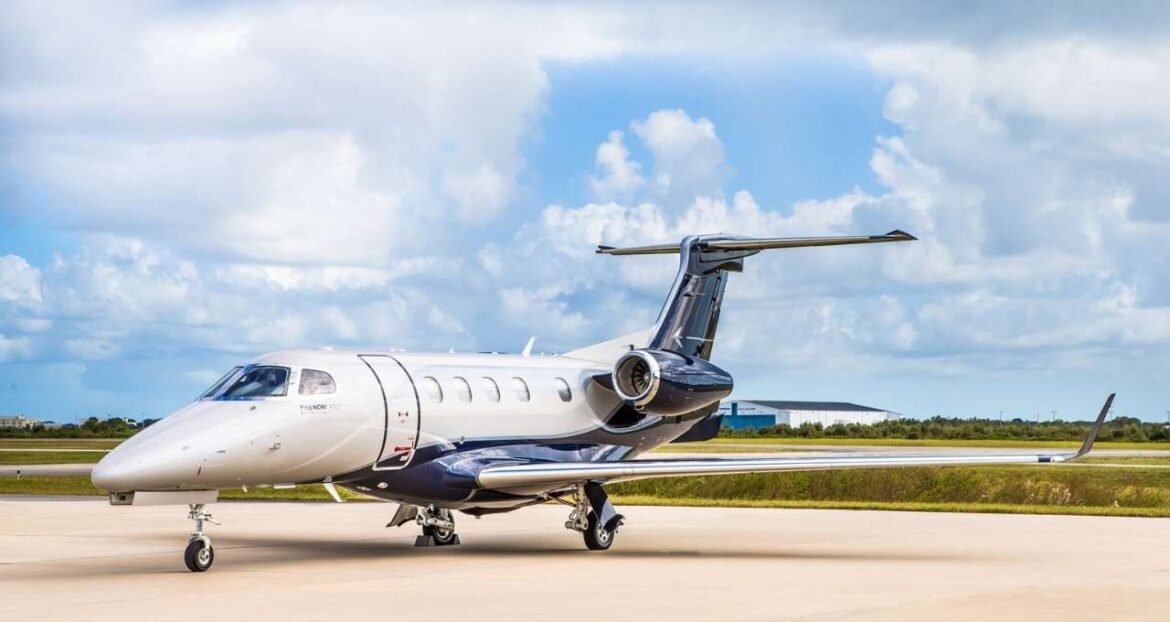 EUA realizam inspeções em jatos Phenom 300 após falha em testes