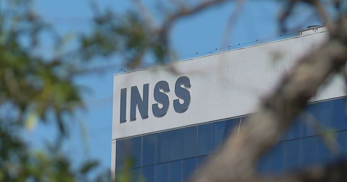 Fraudes no INSS: Descubra como os golpes operam e identifique se você foi enganado.