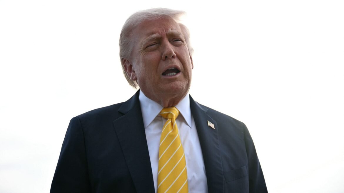 Funcionário da FAA é acusado de ameaça de morte a Trump em New Hampshire
